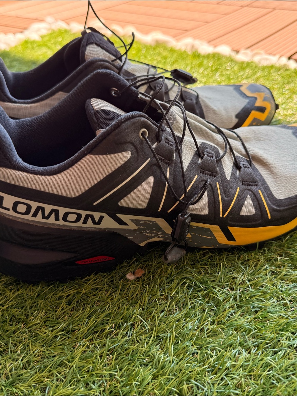 Salomon Gray and Yellow Athletic Trail Shoes with Quick-Pull Lacing Size 9.5